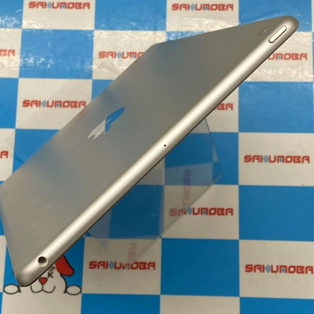 iPad 第6世代 Wi-Fiモデル 32GB シルバー MR7G2J/A