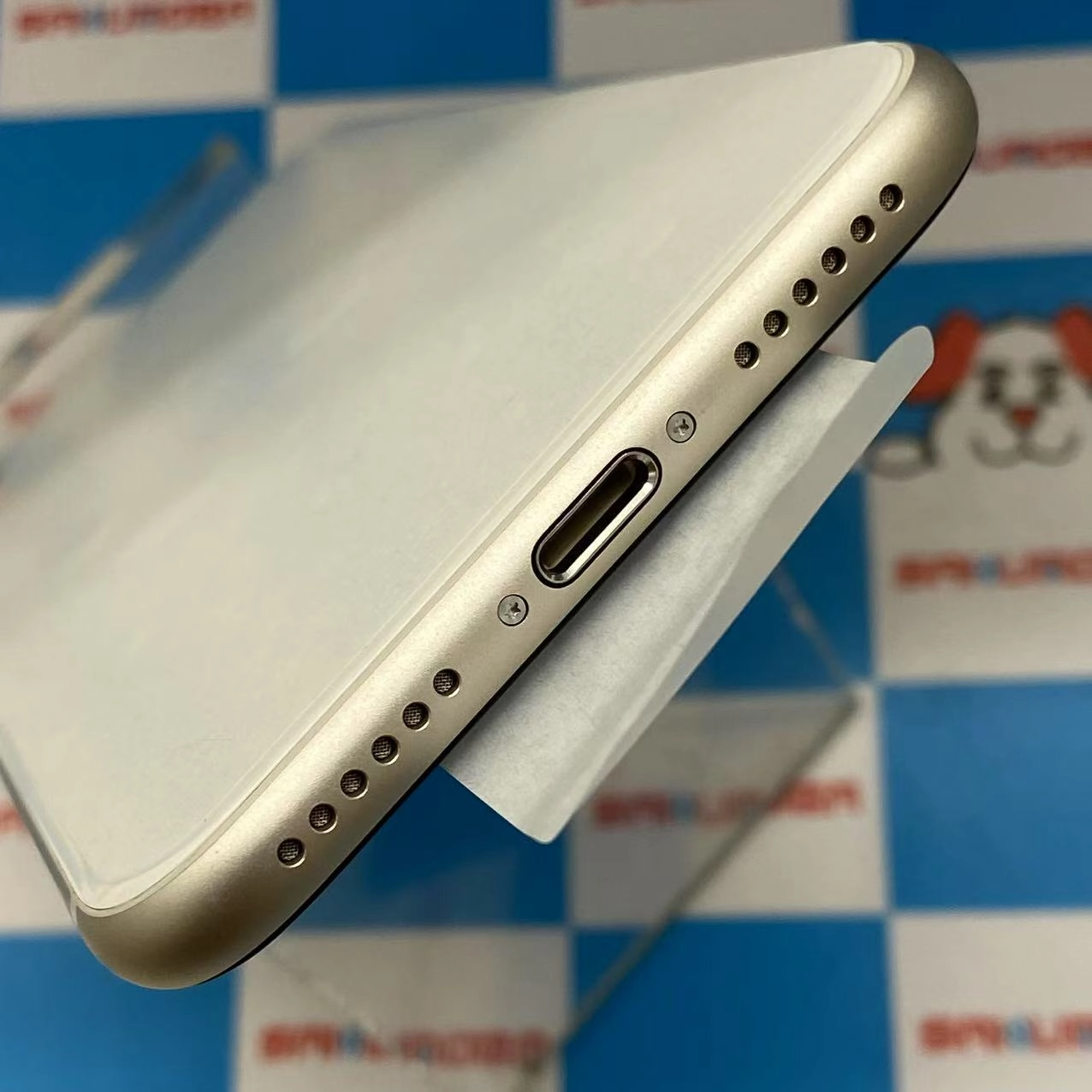 iPhoneSE 第3世代 64GB スターライト NMYD3J/A AU版SIMフリー 交換未使用品