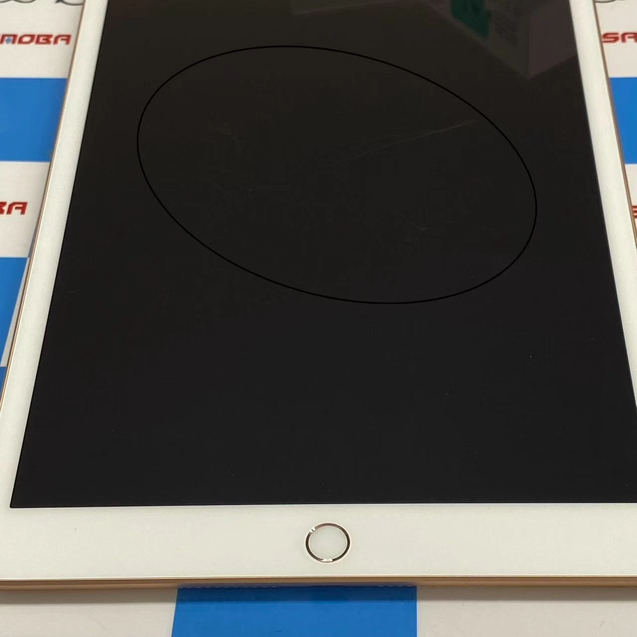 iPad 第7世代 Wi-Fi+Cellularモデル 32GB ゴールド MW6D2J/A SIMロック解除済 docomo訳あり品