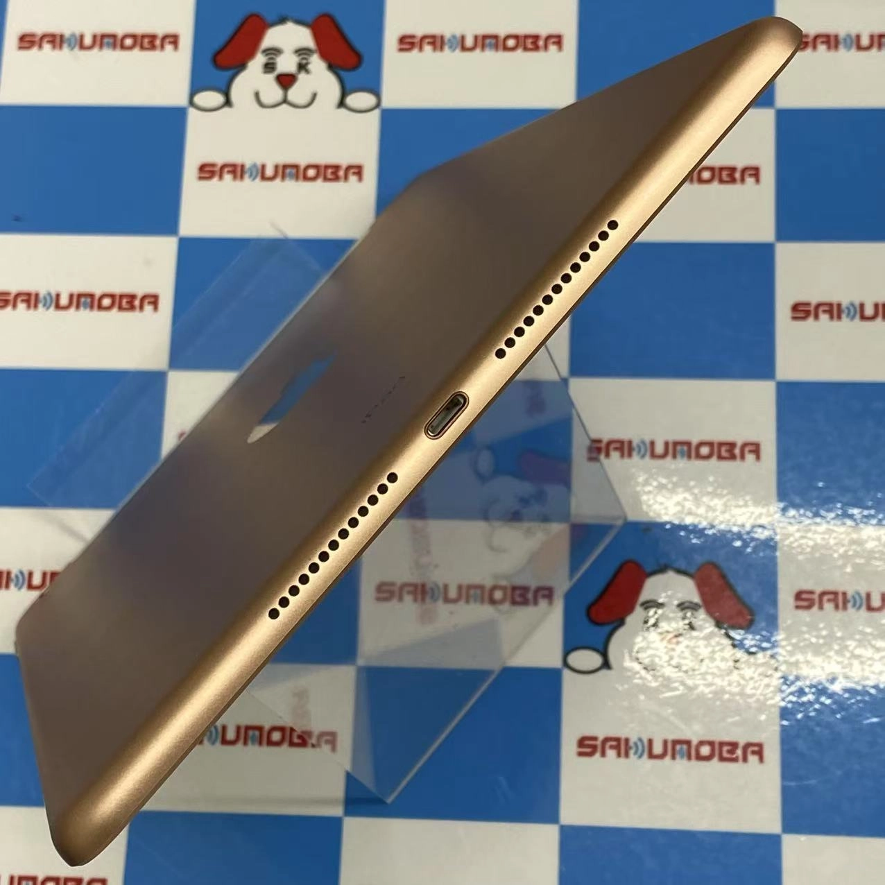 iPad 第7世代 Wi-Fi+Cellularモデル 32GB ゴールド MW6D2J/A SIMロック解除済 docomo訳あり品