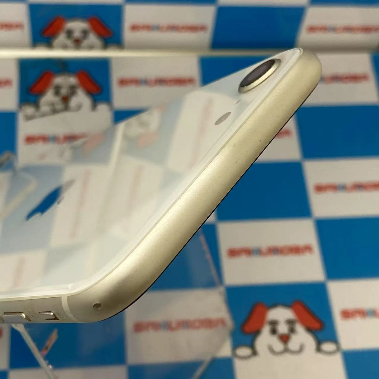 iPhoneSE 第3世代 64GB スターライト MMYD3J/A SIMフリー 美品