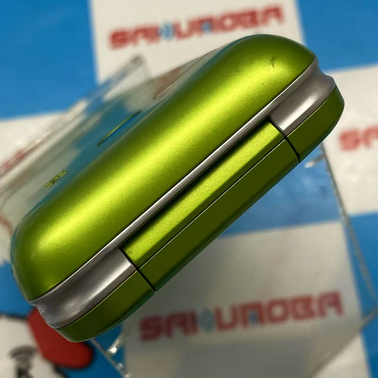 GRATINA KYF37 ** グリーン au