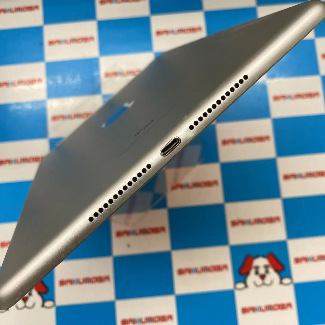 iPad 第6世代 Wi-Fi+Cellularモデル 32GB シルバー MR6P2J/A au