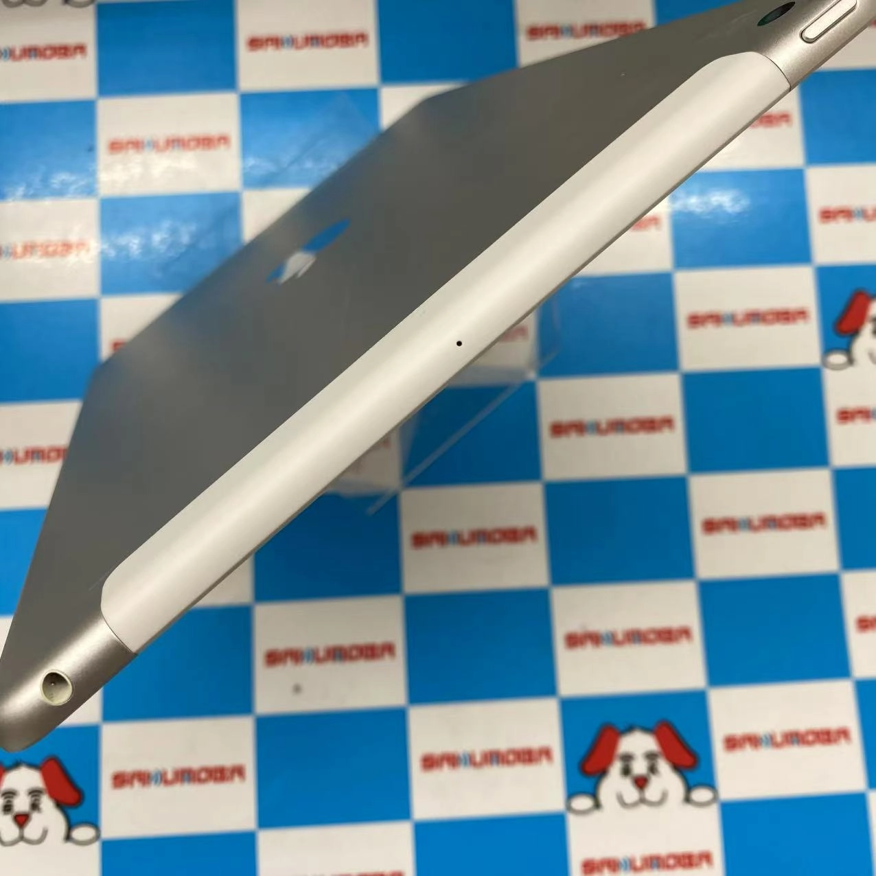 iPad 第8世代 Wi-Fi+Cellularモデル 32GB シルバー MYMJ2J/A SIMロック解除済 au