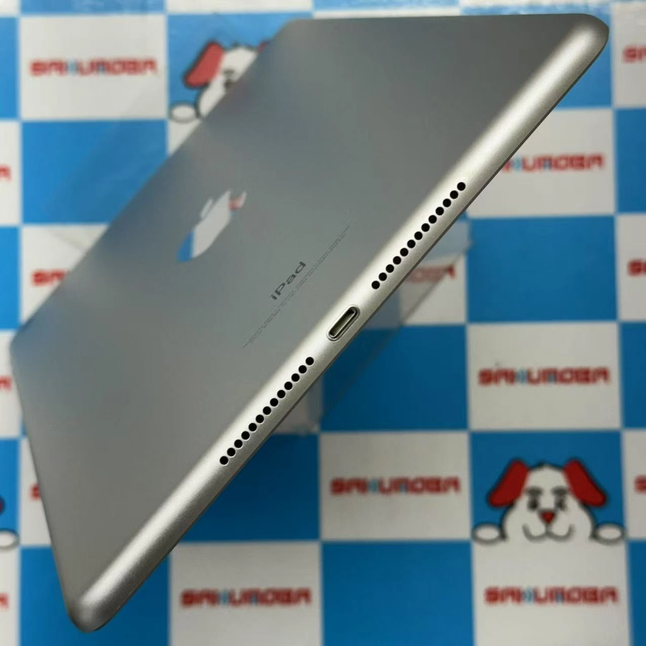 iPad 第6世代 Wi-Fiモデル 32GB シルバー MR7G2J/A