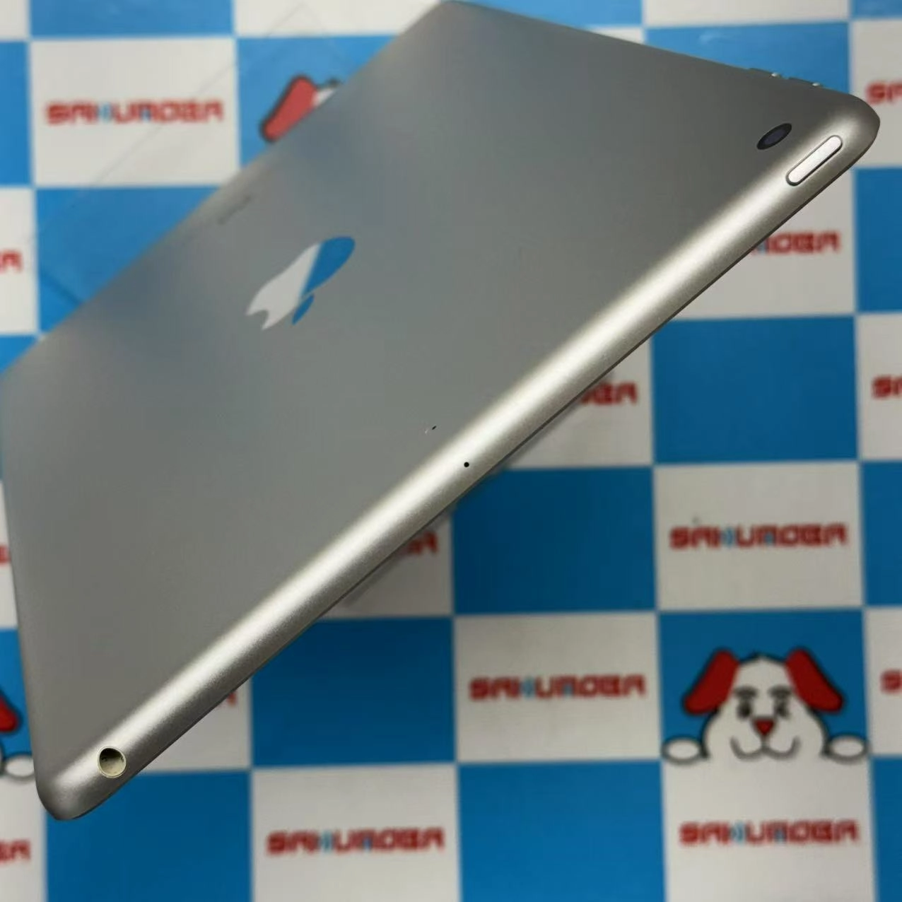 iPad 第6世代 Wi-Fiモデル 32GB シルバー MR7G2J/A