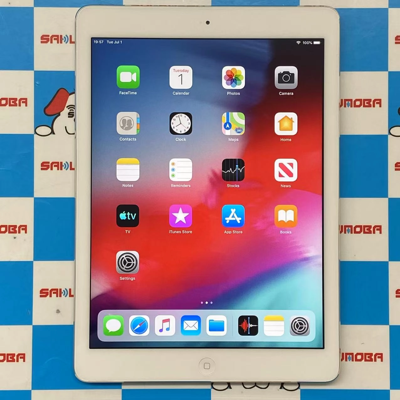 iPad Air 第1世代 Wi-Fiモデル 64GB シルバ- MD790J/A