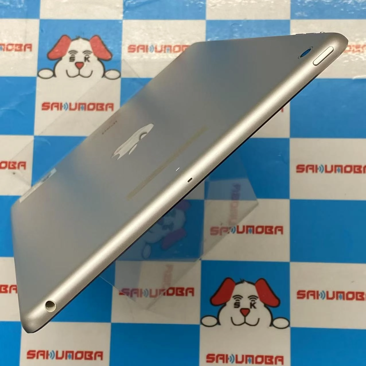 iPad Air 第1世代 Wi-Fiモデル 64GB シルバ- MD790J/A