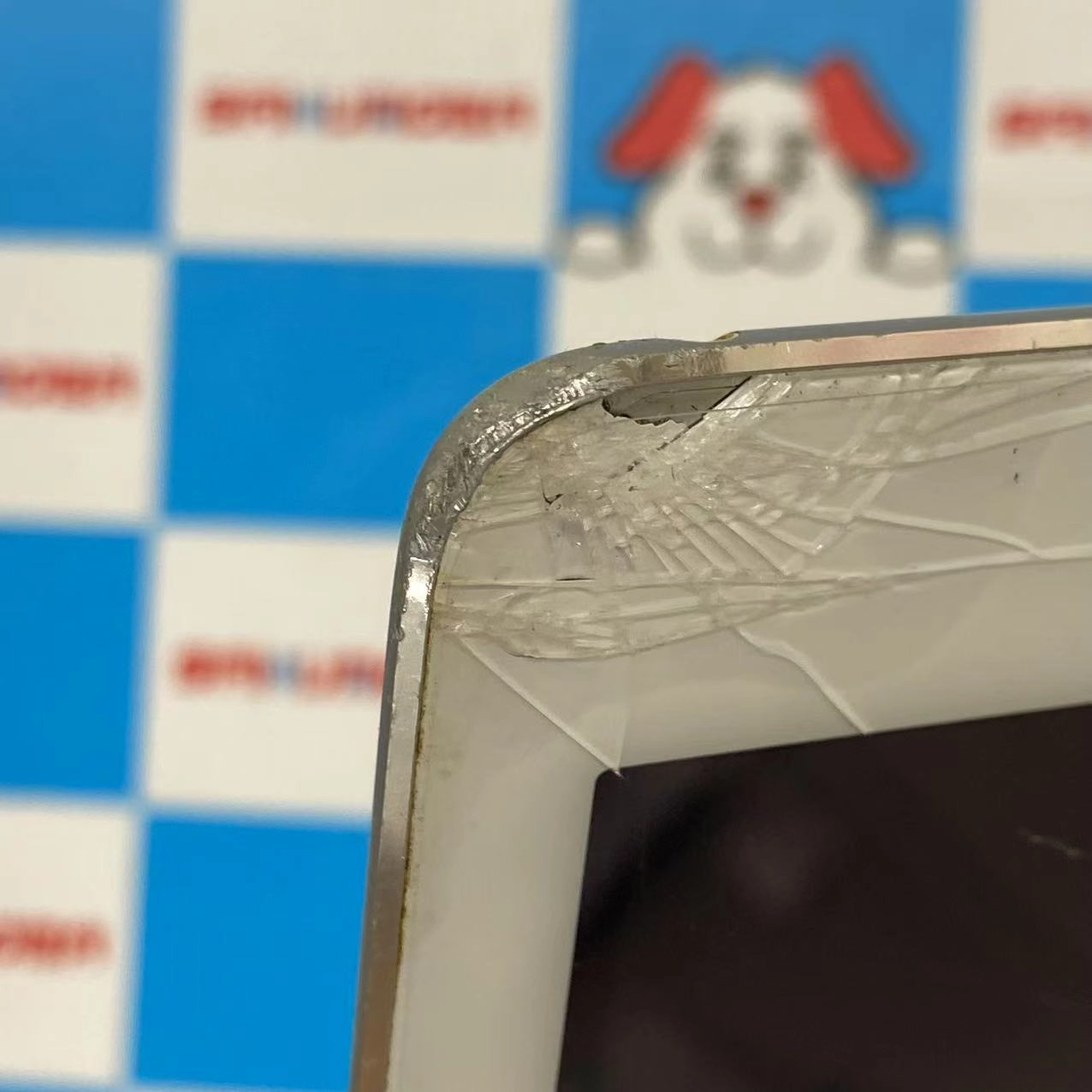 iPad Air 第2世代 Wi-Fiモデル 16GB シルバー MGLW2J/A ジャンク品