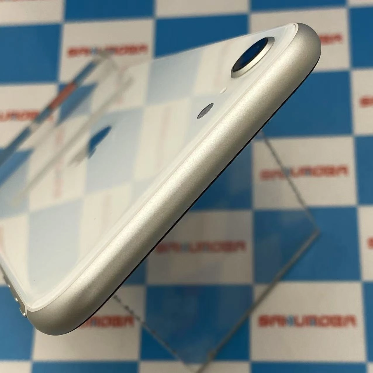 iPhoneSE 第2世代 128GB ホワイト MXD12J/A docomo版SIMフリー ジャンク品