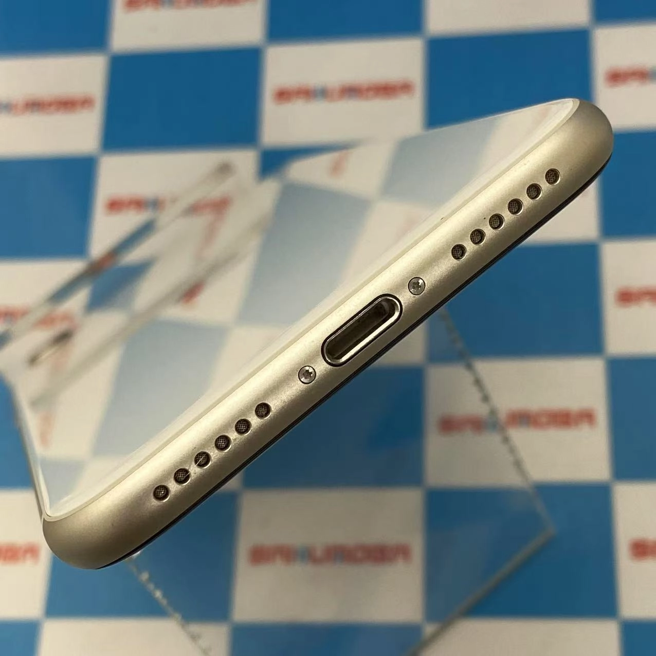 iPhoneSE 第3世代 64GB スターライト MMYD3J/A SoftBank版SIMフリー 美品