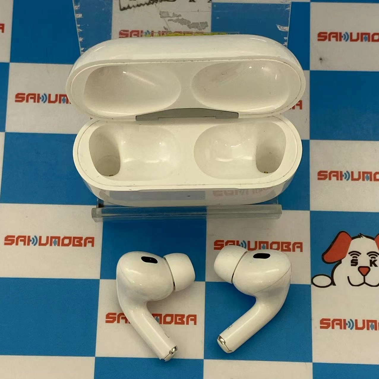 AirPods Pro 第2世代 MagSafe充電ケース(USB-C)付き ホワイト MTJV3J/A