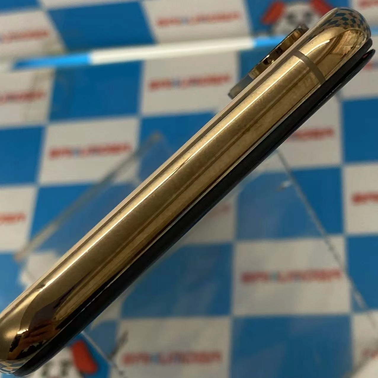 iPhoneXS 64GB ゴールド MTAY2J/A SIMロック解除済 docomo ジャンク品