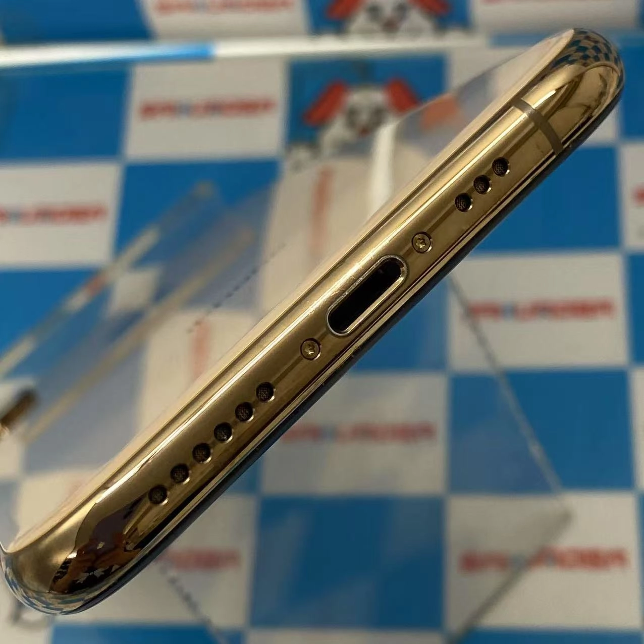 iPhoneXS 64GB ゴールド MTAY2J/A SIMロック解除済 docomo