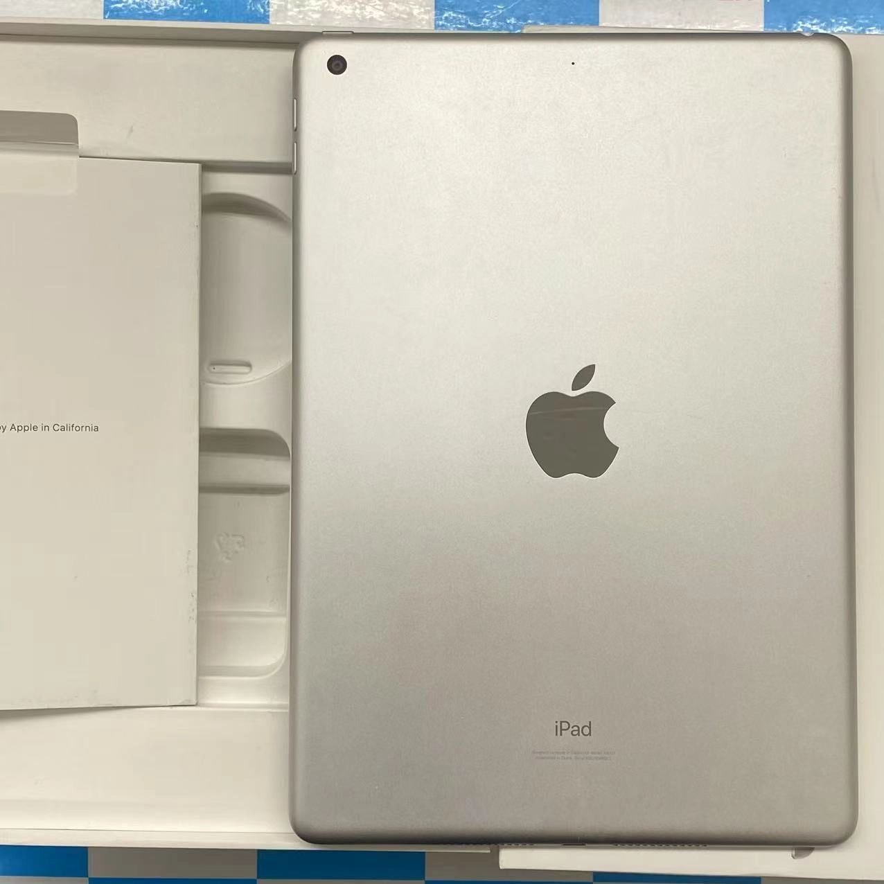 iPad 第9世代 Wi-Fiモデル 64GB シルバー MK2L3J/A 美品