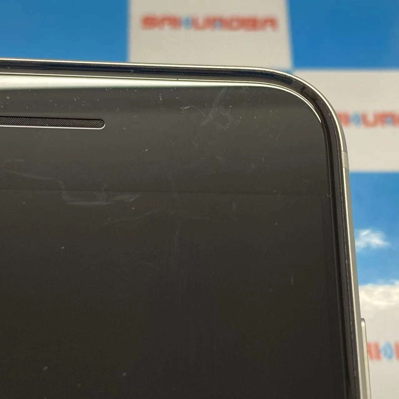 iPhoneSE 第3世代 64GB スターライト MMYD3J/A au