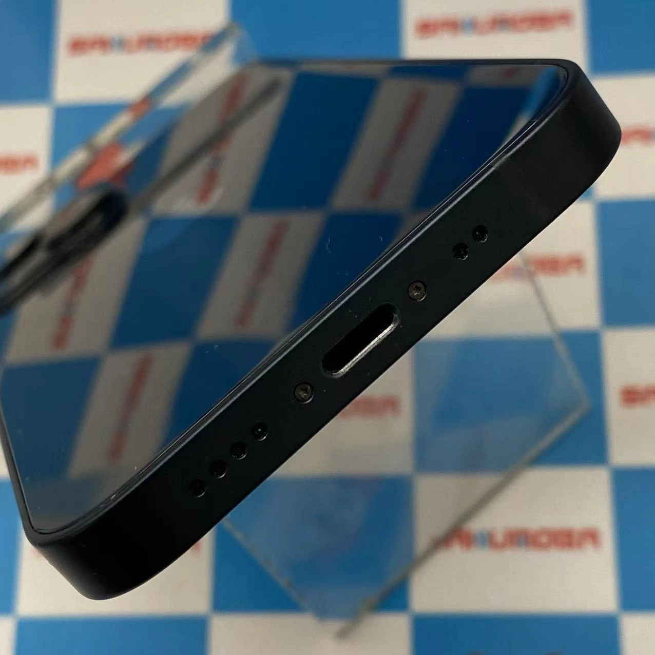 iPhone13 mini 128GB ミッドナイト MLJC3J/A docomo版SIMフリー 新品同様