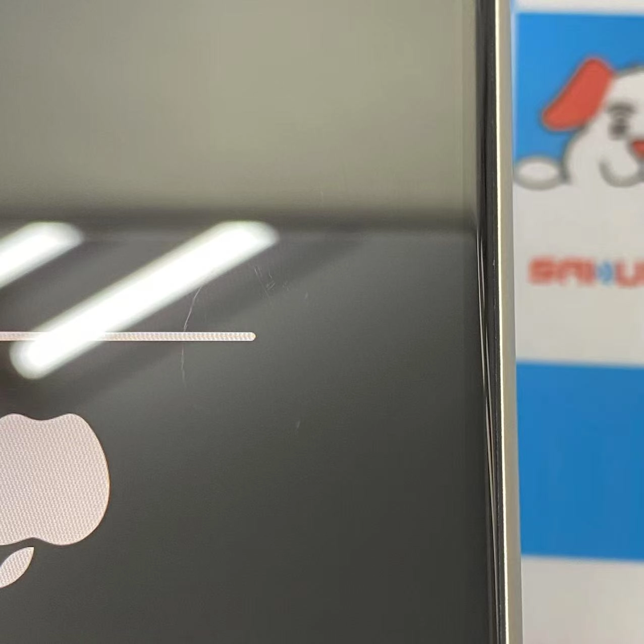 iPhoneSE 第3世代 128GB スターライト MMYG3J/A docomo版SIMフリー 美品