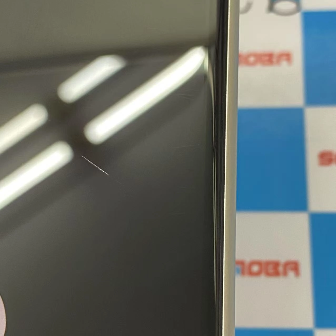 iPhoneSE 第3世代 128GB スターライト MMYG3J/A SIMロック解除済 docomo