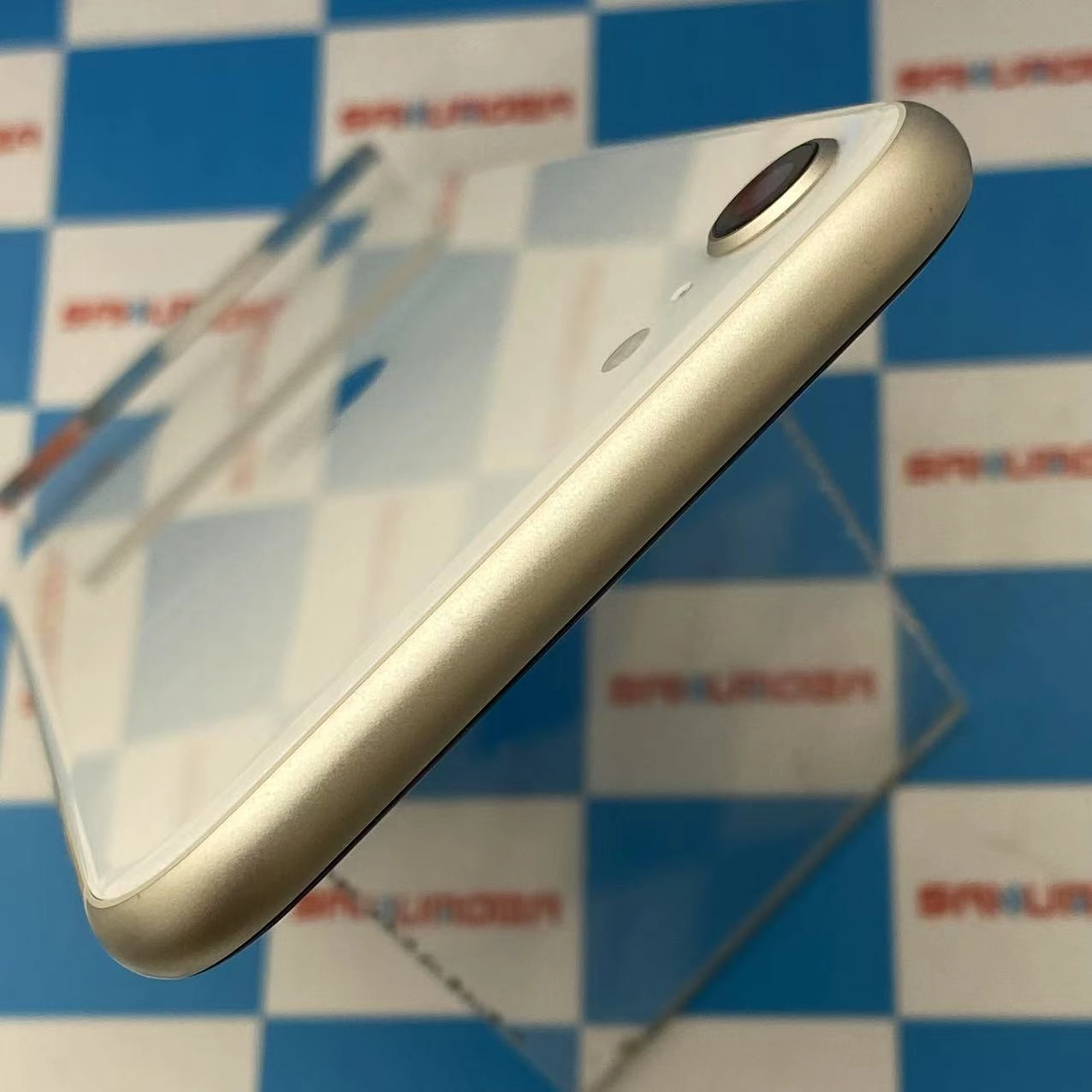 iPhoneSE 第3世代 128GB スターライト MMYG3J/A SIMロック解除済 docomo 訳あり品