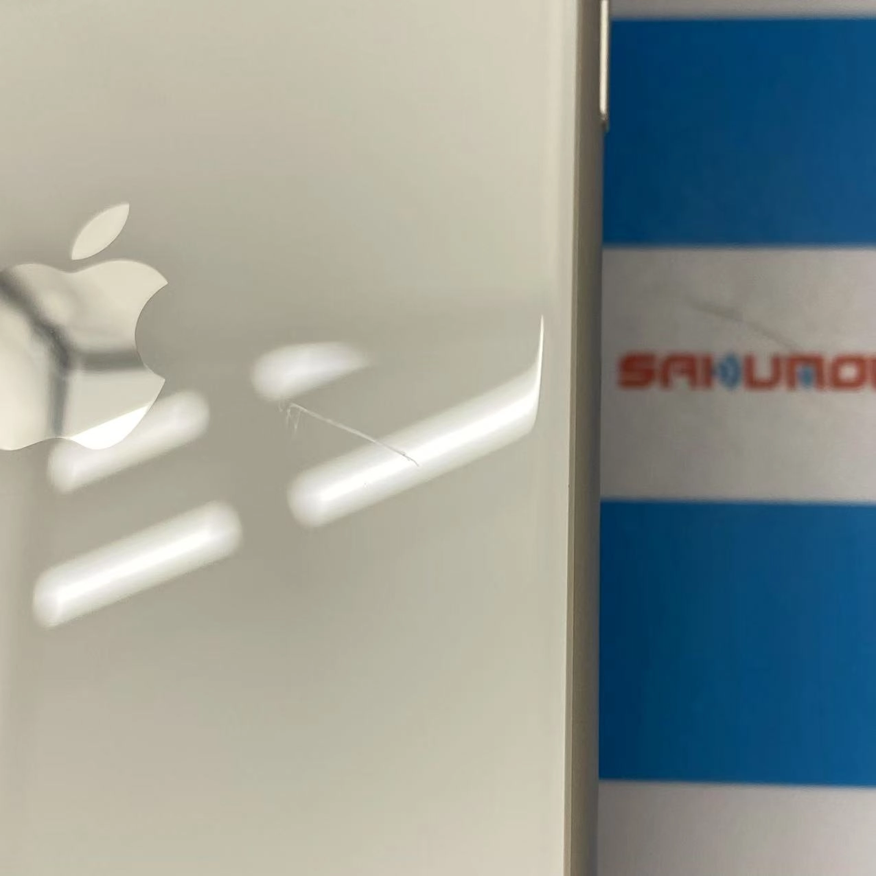 iPhoneSE 第3世代 64GB スターライト MMYD3J/A au版SIMフリー