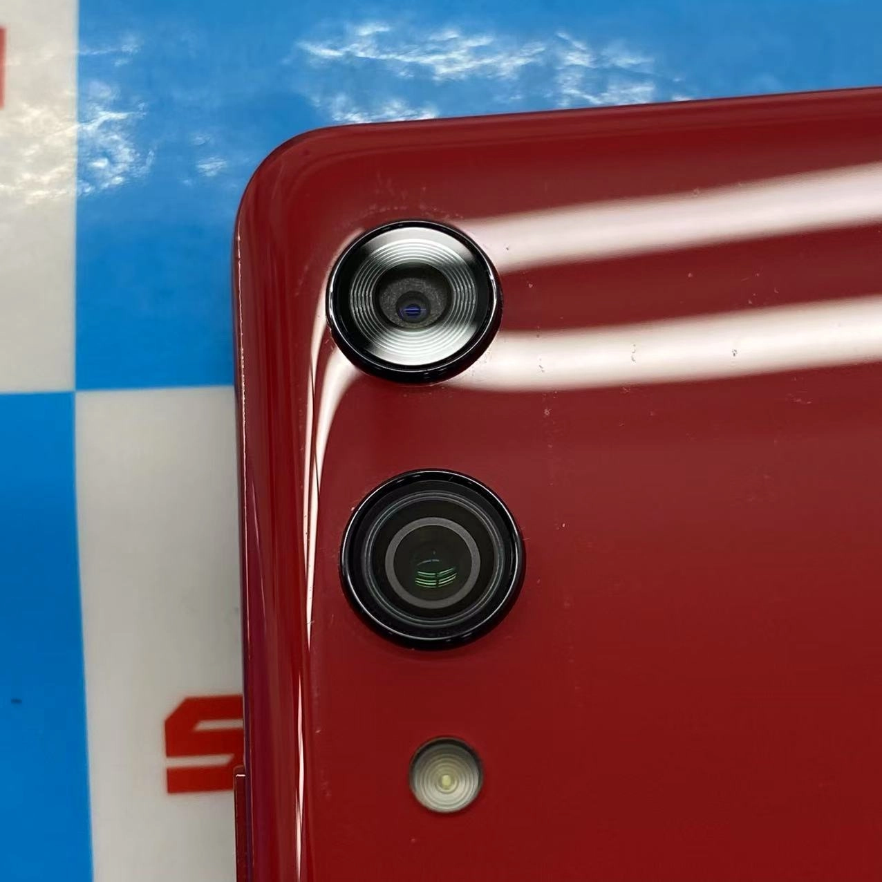 Rakuten Hand 64GB クリムゾンレッド P710 楽天モバイル版SIMフリー