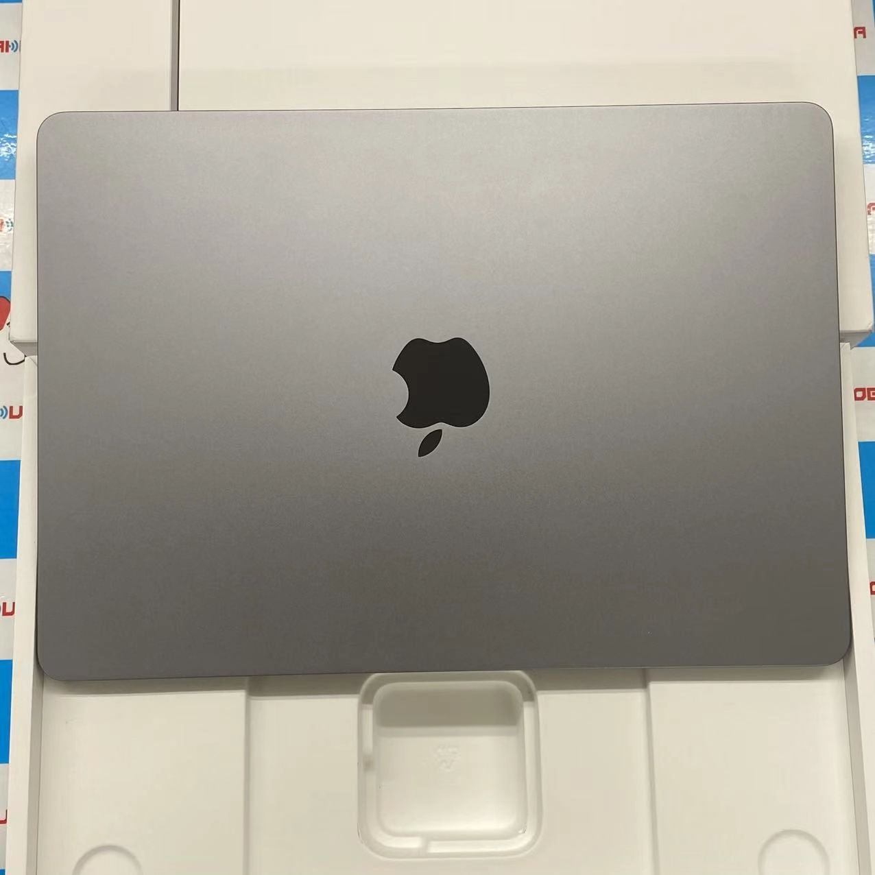 MacBook Air 13インチ M3 2024 16GB 256GB 8CPU 8GPUスペースグレイ MC8G4J/A 極美品 16GB/256GB