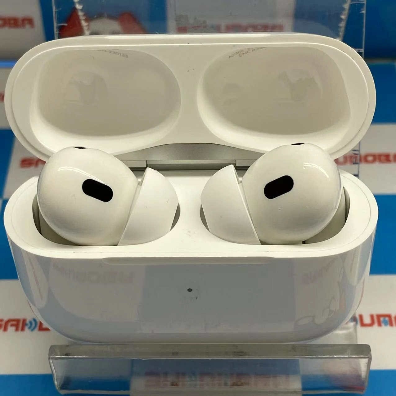 AirPods Pro 第2世代 MagSafe充電ケース(USB-C)付き ホワイト MTJV3J/A