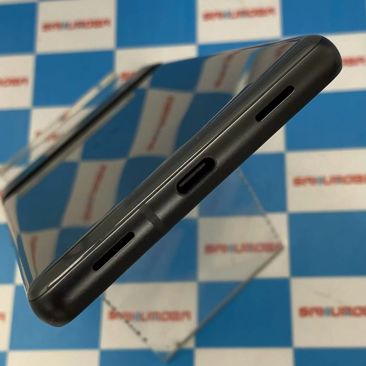 Google Pixel 7a 128GB Charcoal G82U8 SIMロック解除済 docomo 極美品