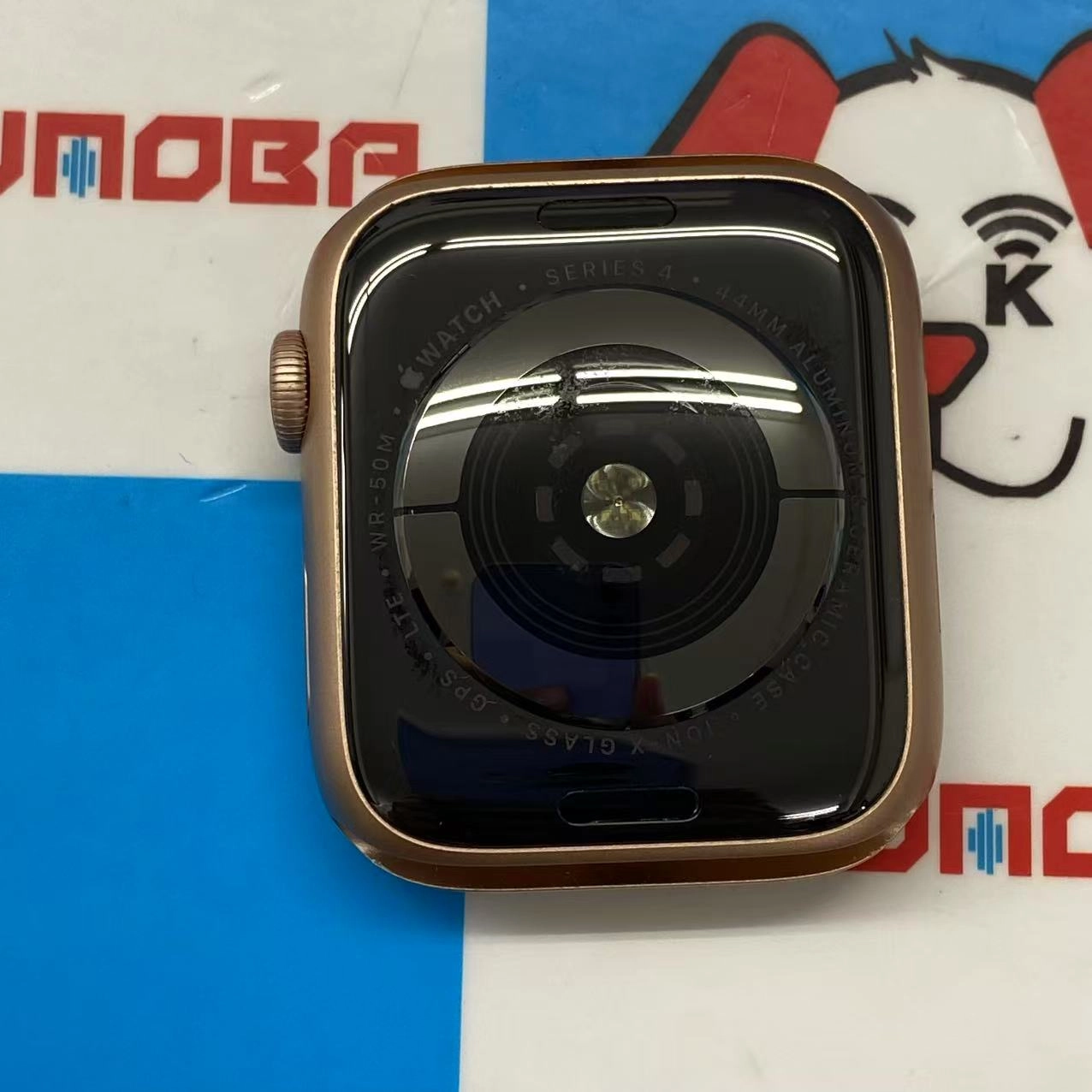 Apple Watch Series4 40mm GPS+Cellularモデル 16GB ゴ-ルド MTVW2J/A SIMフリー