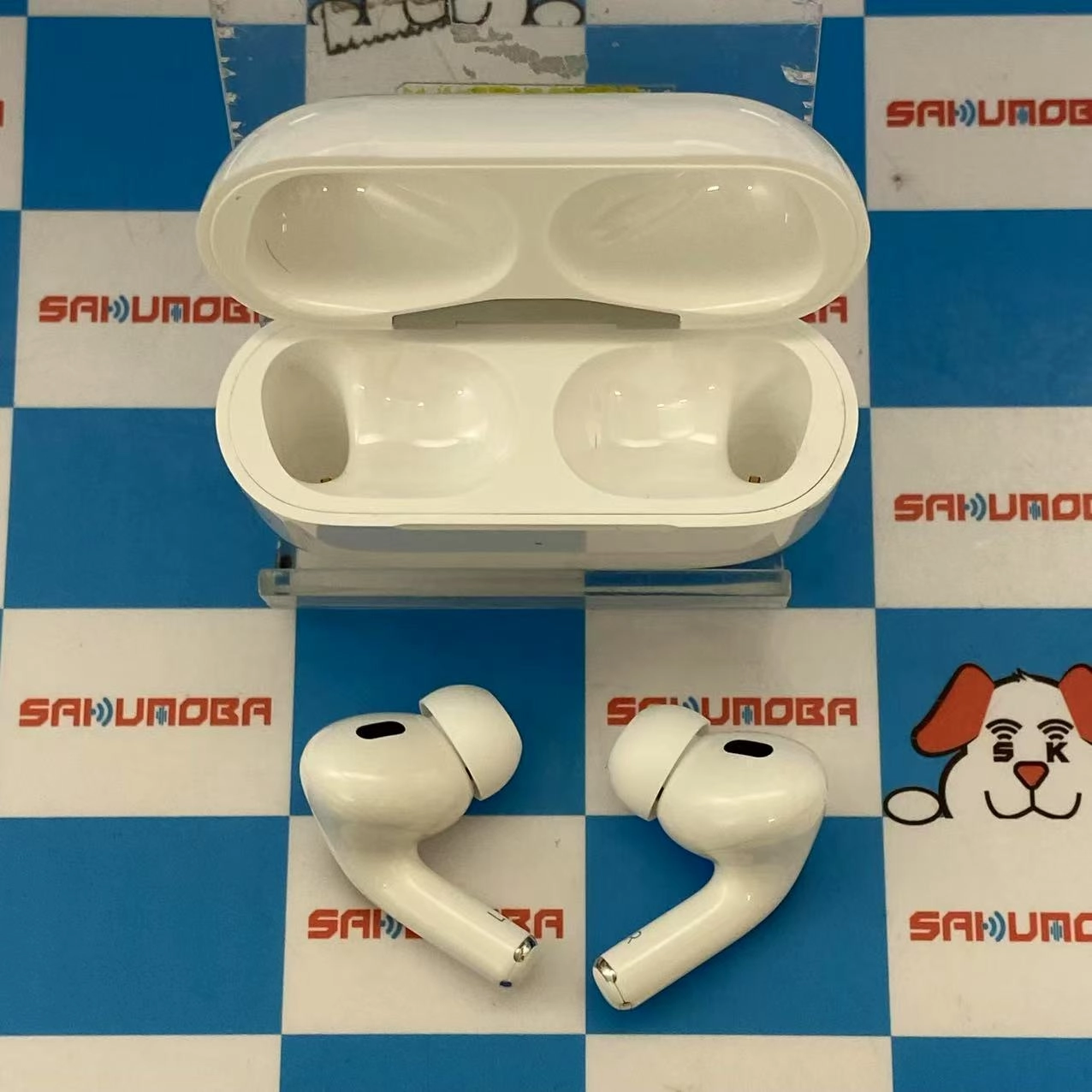 AirPods Pro 第2世代 MagSafe充電ケース(USB-C)付き ホワイト MTJV3J/A 新品同様品