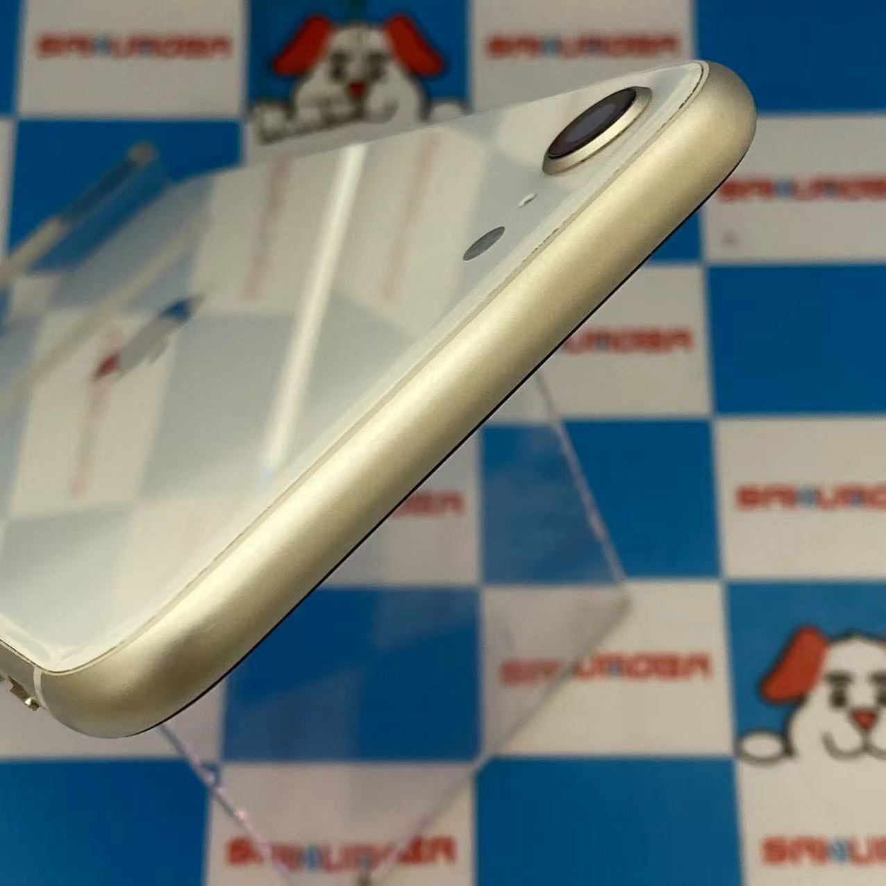 iPhoneSE 第3世代 64GB スターライト MMYD3J/A au 美品