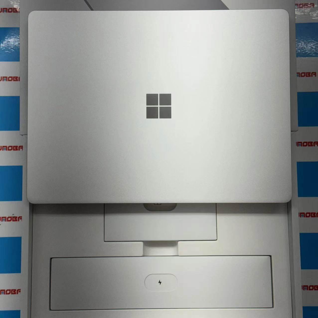 Surface Laptop Go 2 Core i5-1135G7 8GB/128GB プラチナ 8QC-00015