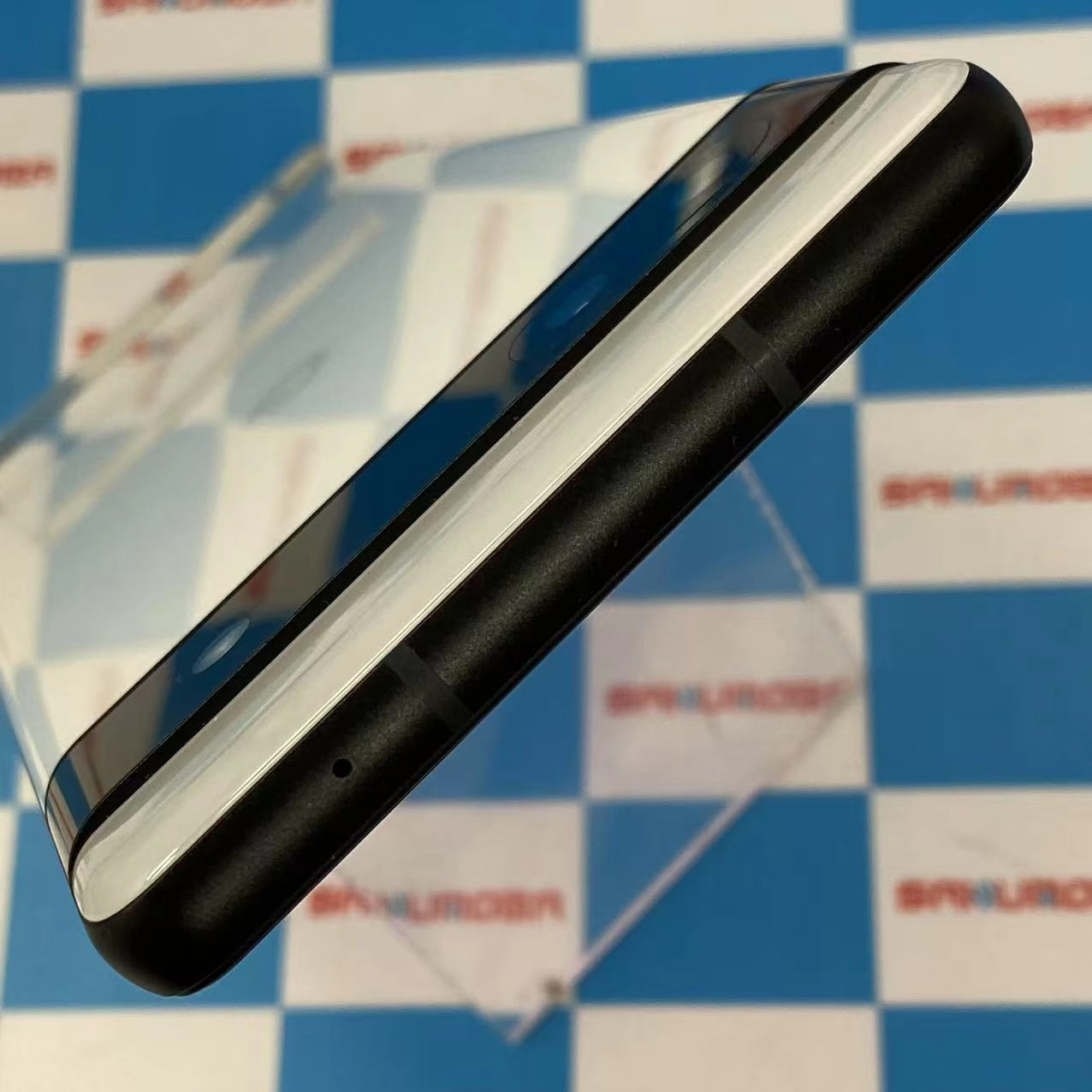 Google Pixel 6a 128GB Chalk GB17L AU版SIMフリー 極美品