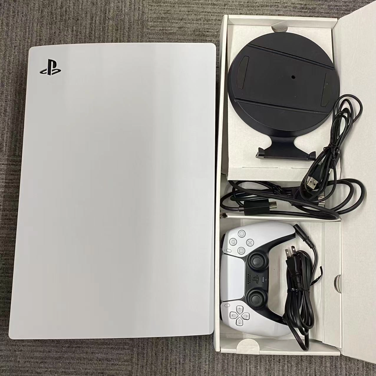 Playstation5 デジタル・エディション 825GB ホワイト CFI-1000B01