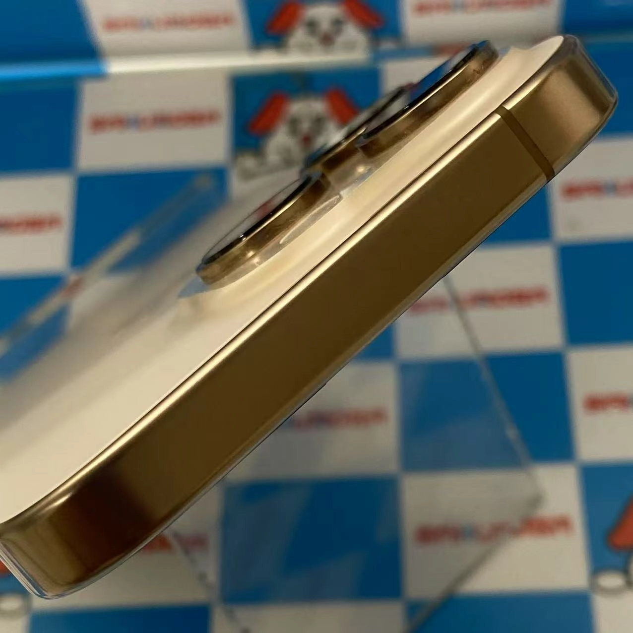 iPhone16 Pro 128GB デザートチタニウム MYMX3J/A docomo版SIMフリー 極美品