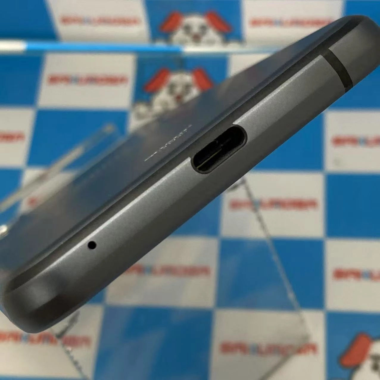 AQUOS sense3 64GB ブラック SHV45 SIMロック解除済 AU版SIMフリー 新品同様品