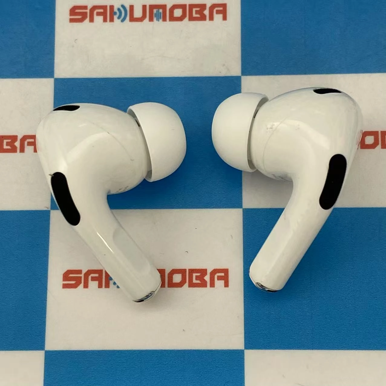 AirPods Pro 第2世代 MagSafe充電ケース(USB-C)付き ホワイト A2968