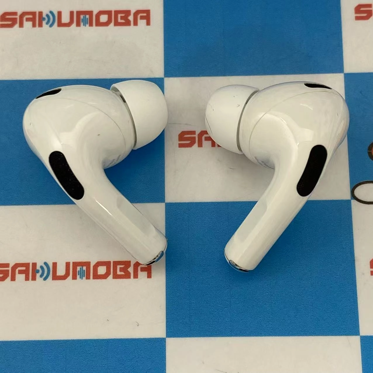 AirPods Pro 第2世代 MagSafe充電ケース(USB-C)付き ホワイト MTJV3J/A 美品