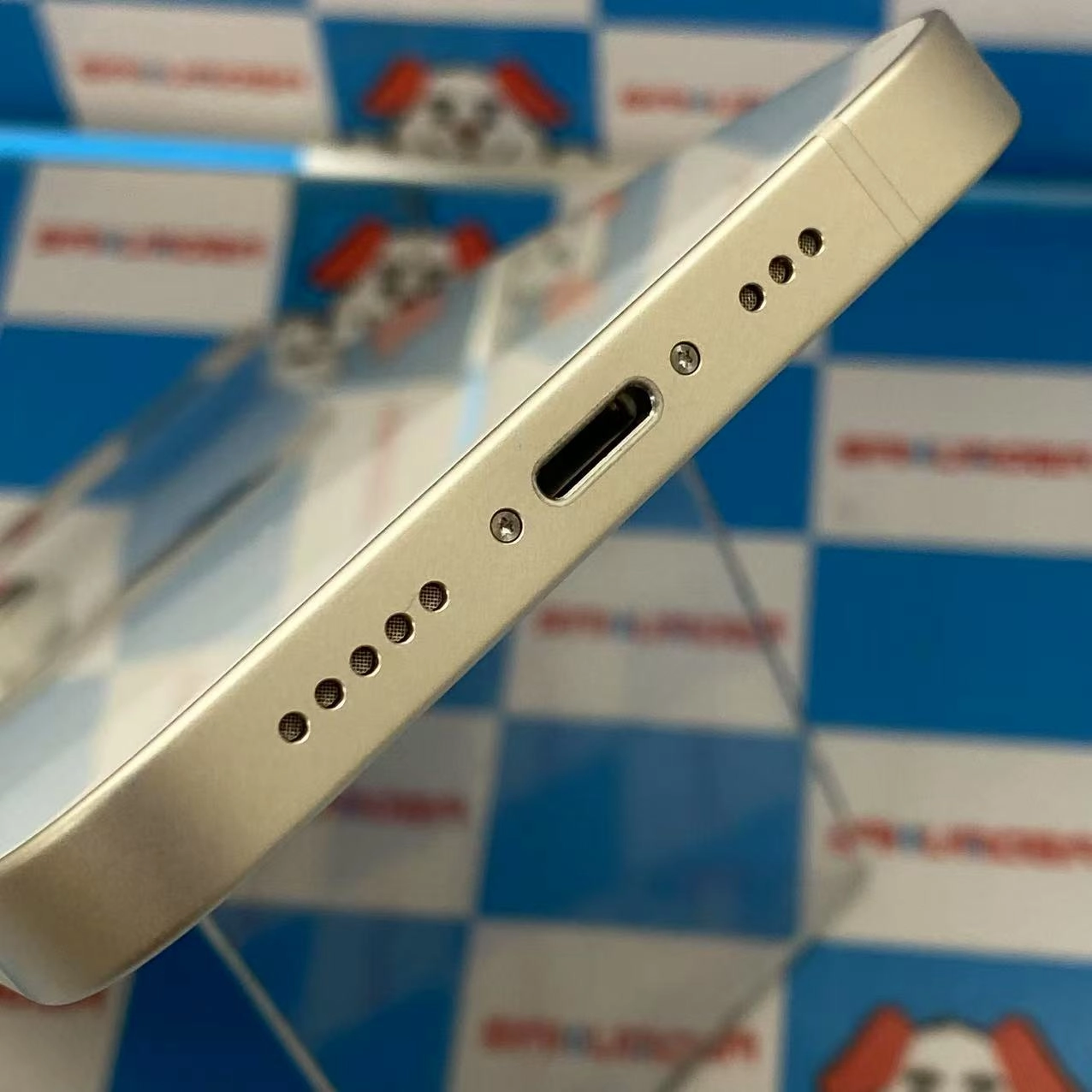 iPhone14 128GB スターライト MPUQ3J/A docomo版SIMフリー 極美品