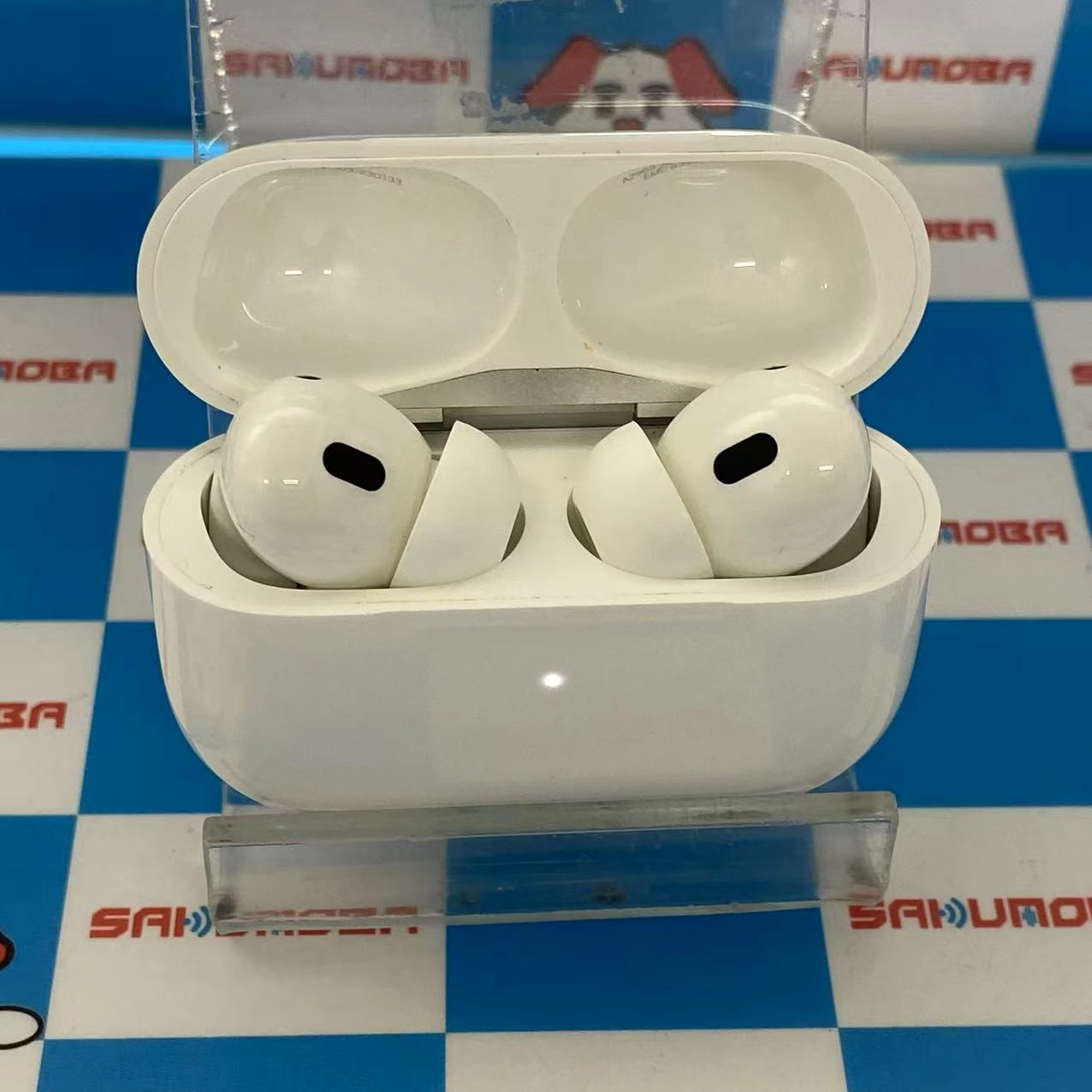 AirPods Pro 第2世代 MagSafe充電ケース(USB-C)付き ホワイト MTJV3J/A