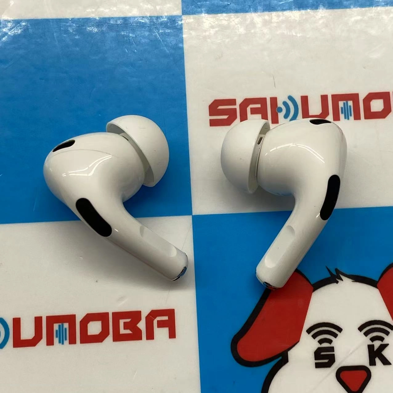 Airpods Pro 第2世代 ー ホワイト MQD83J/A