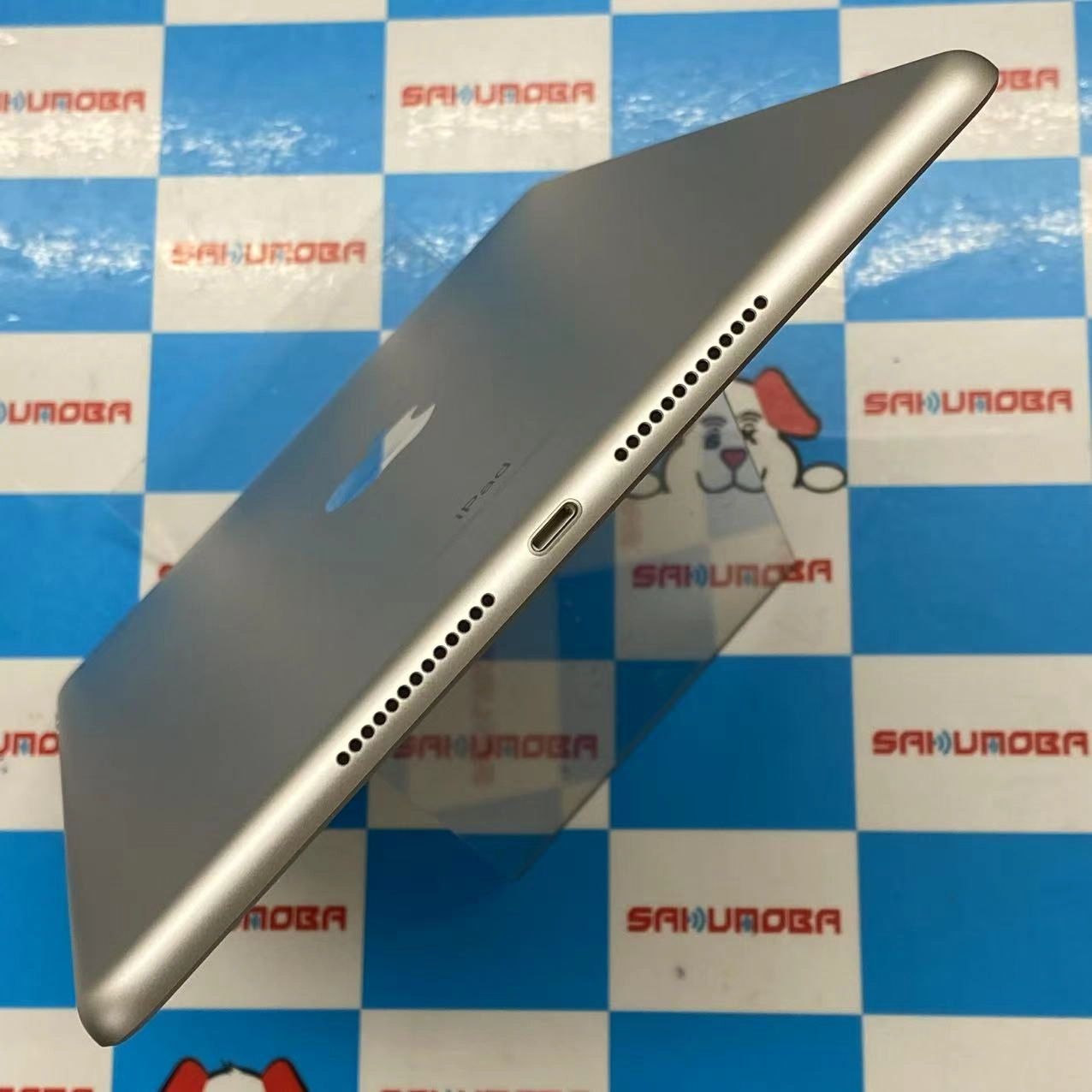 iPad 第8世代 Wi-Fiモデル 32GB シルバー NYLA2J/A 交換未使用品