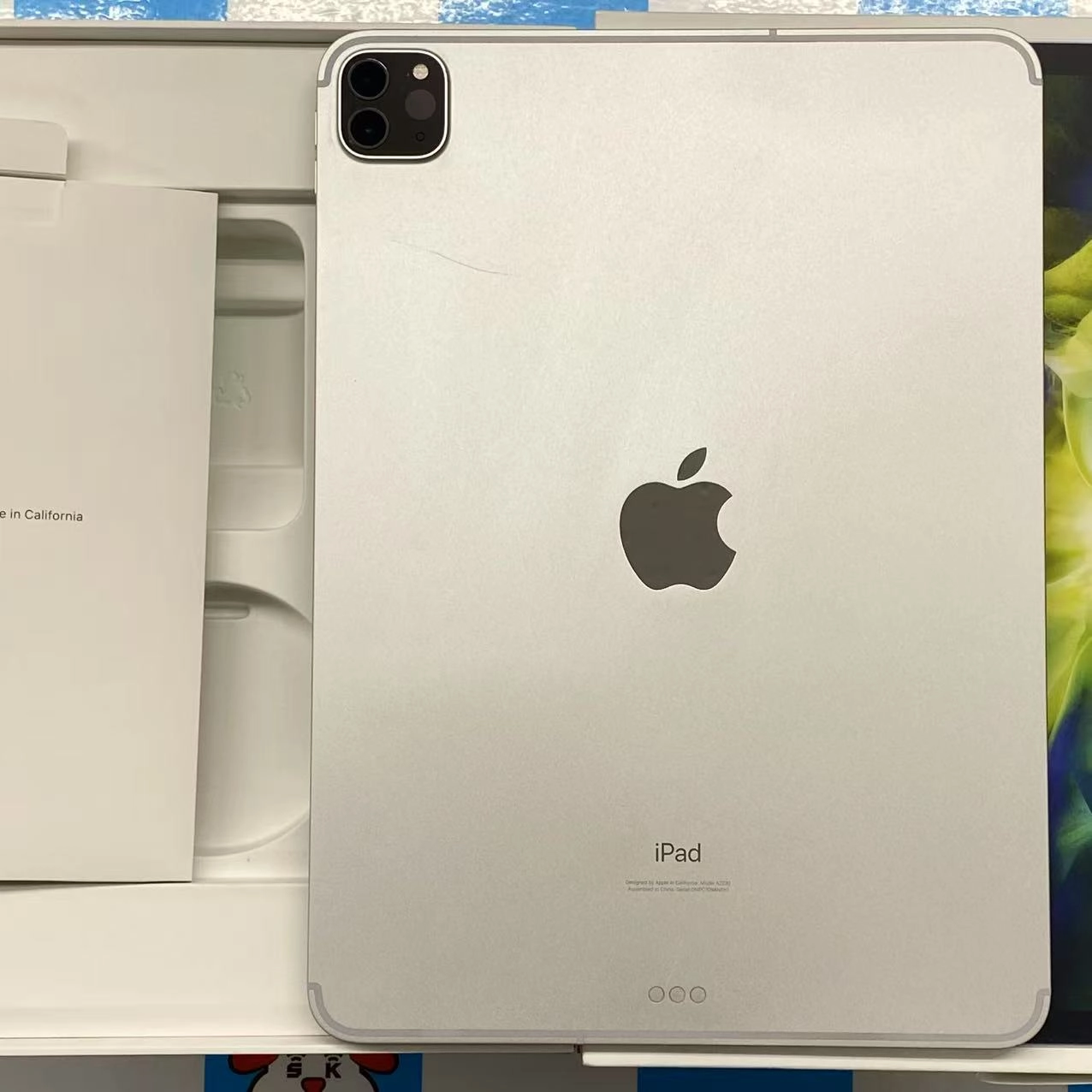 iPad Pro 11インチ 第2世代 Wi-Fi+Cellular 256GB シルバー MXE52J/A SoftBank版SIMフリー