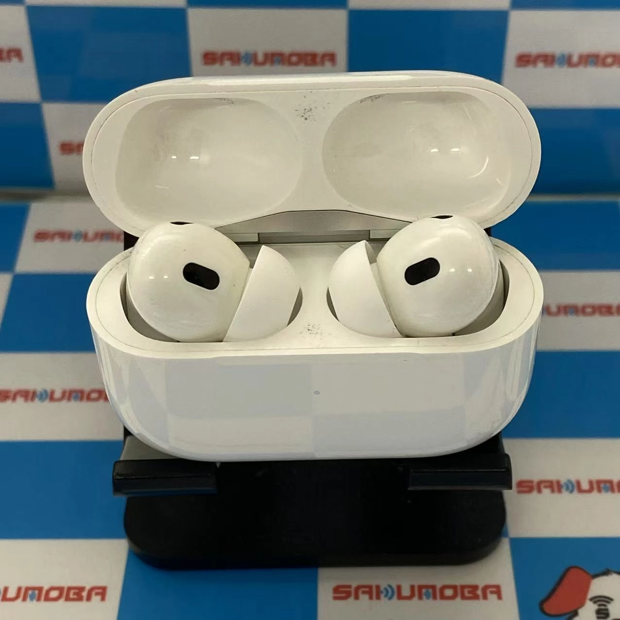 AirPods Pro 第2世代 MagSafe充電ケース(USB-C)付き ホワイト MTJV3J/A