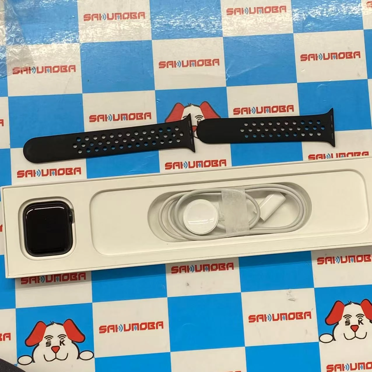 Apple Watch SE 第2世代 40mm GPSモデル 32GB ミッドナイト MNL83J/A