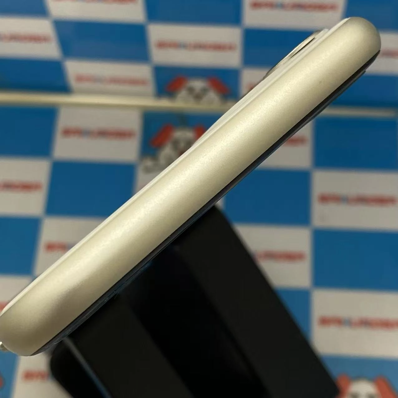 iPhone11 256GB ホワイト MHDQ3J/A SIMロック解除済 docomo 極美品