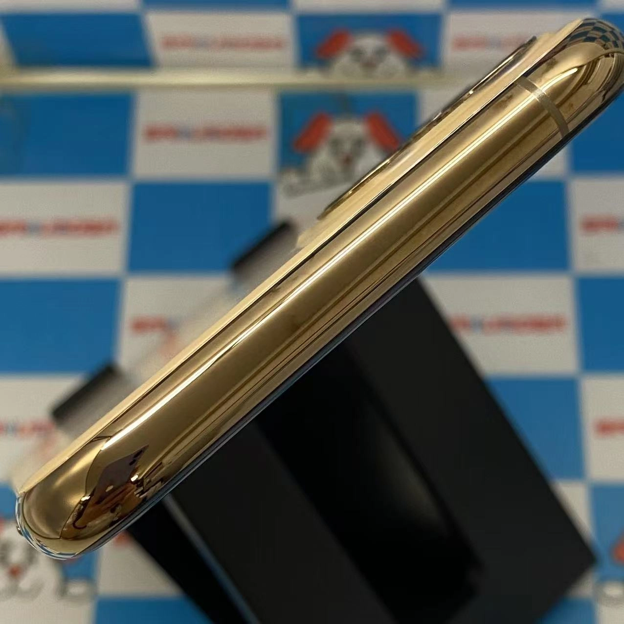 iPhone11 Pro 64GB ゴールド NWC52J/A docomo版SIMフリー 美品