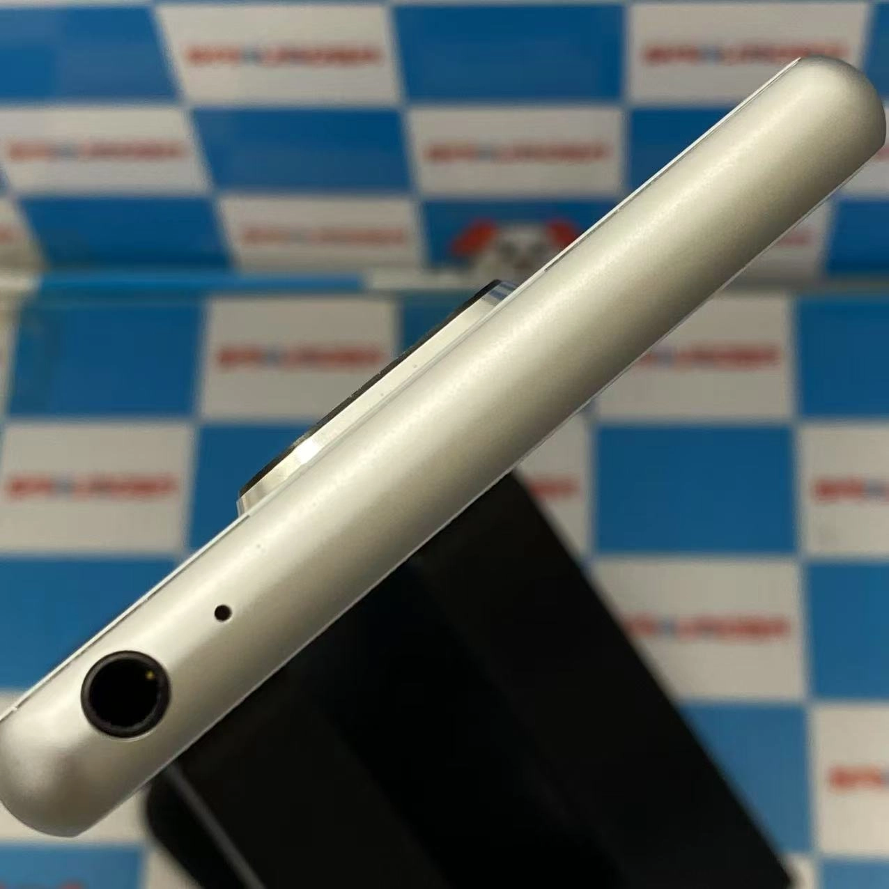 Xperia 8 64GB ホワイト SOV42 AU版SIMフリー 極美品 au