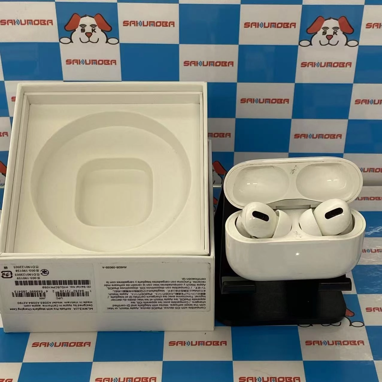 AirPods Pro 第2世代 MagSafe充電ケース(USB-C)付き ホワイト MTJV3J/A